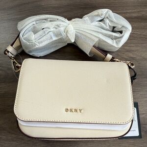 DKNY Cream Crossbody Shoulder Bag – New with Tags